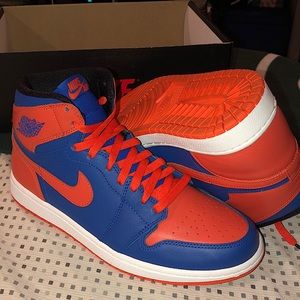 NEW Air Jordan 1 Retro High OG “Knicks”